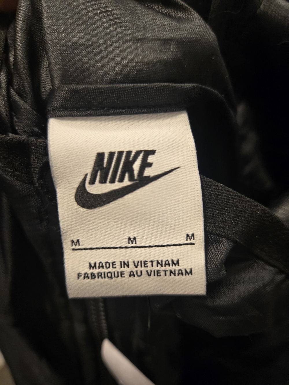 Nike Black Hooded Cropped Windbreaker Jacket - Picture 3 of 3